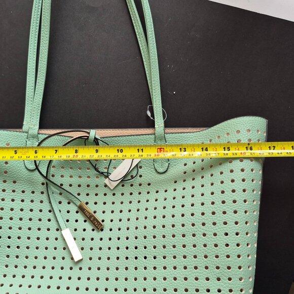 Reversible Tote - Picture 4 of 7